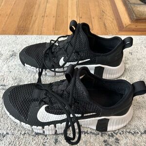 Nike Free Metcon Training Shoes Black & White